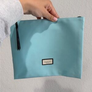 Gucci Beauty Aqua Cosmetic Pouch (GWP)